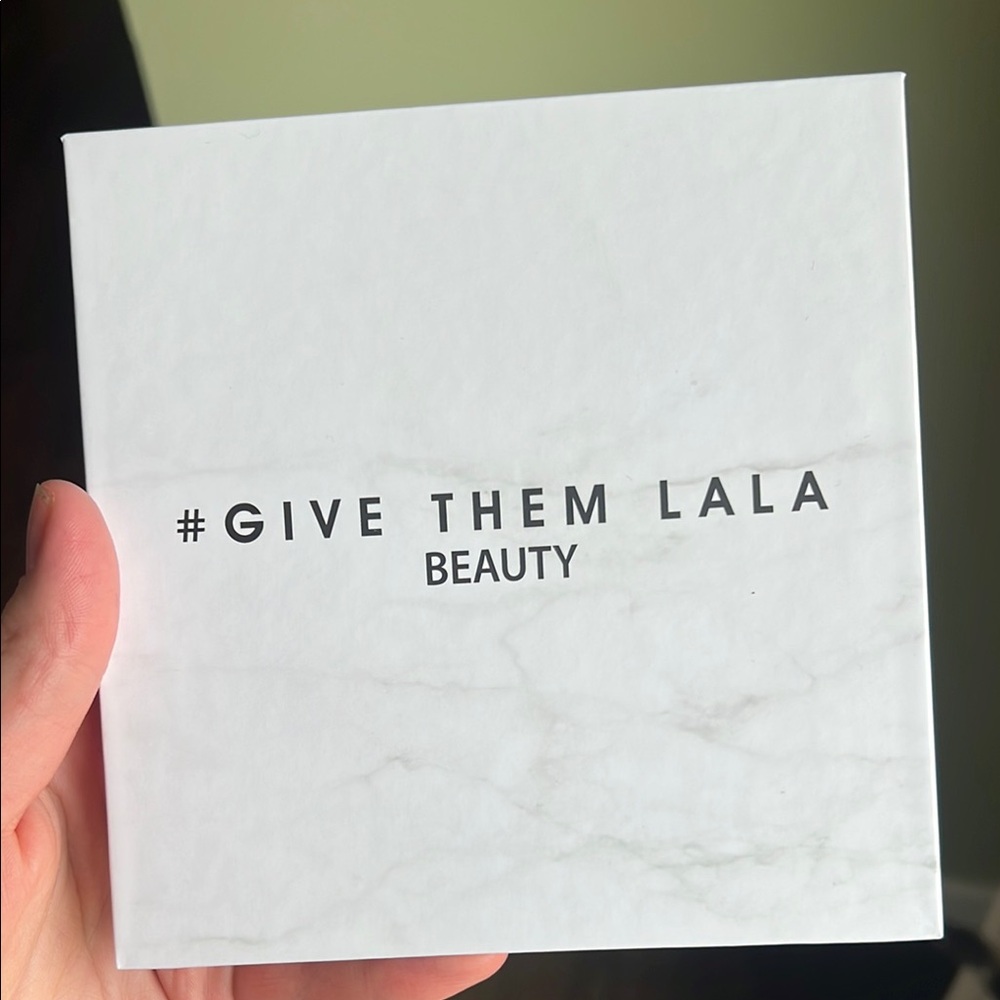 Give Them Lala Makeup Palette